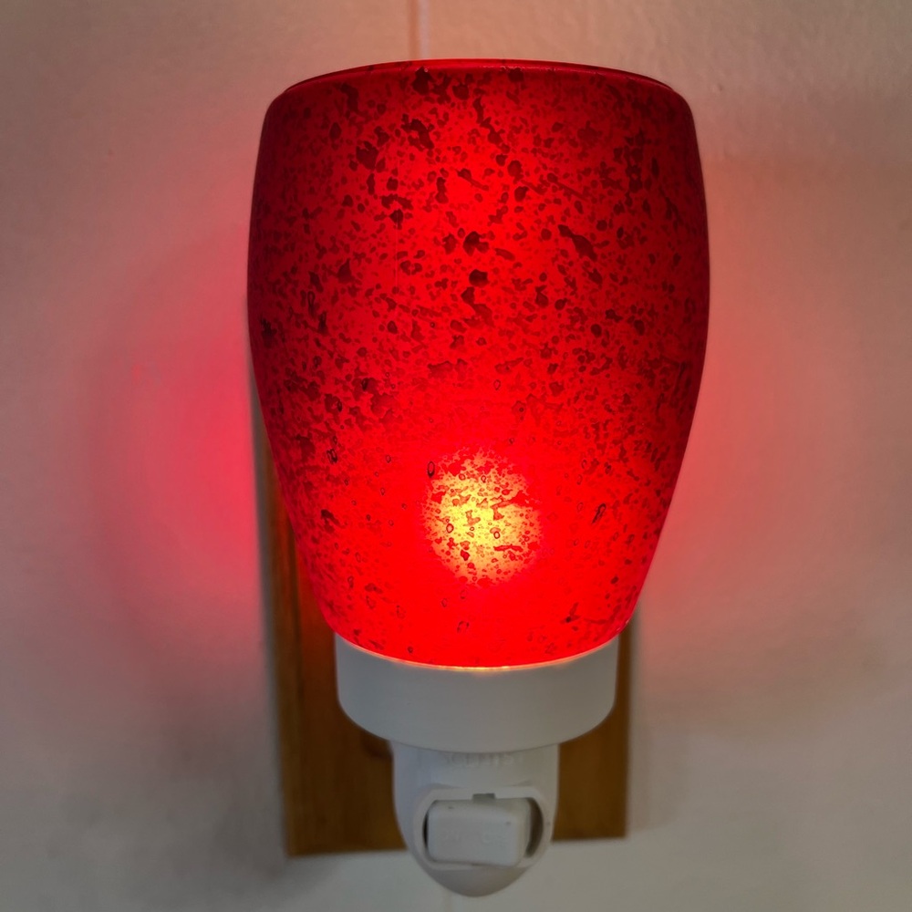 Scentsy Cranberry glass wall warmer
